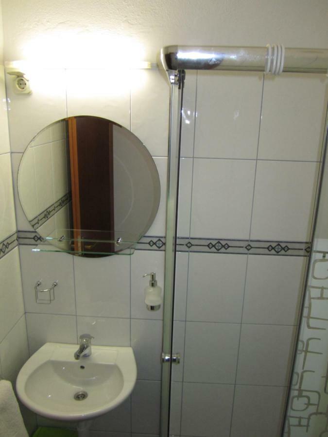 Nives B. Apartment Supetar Bagian luar foto